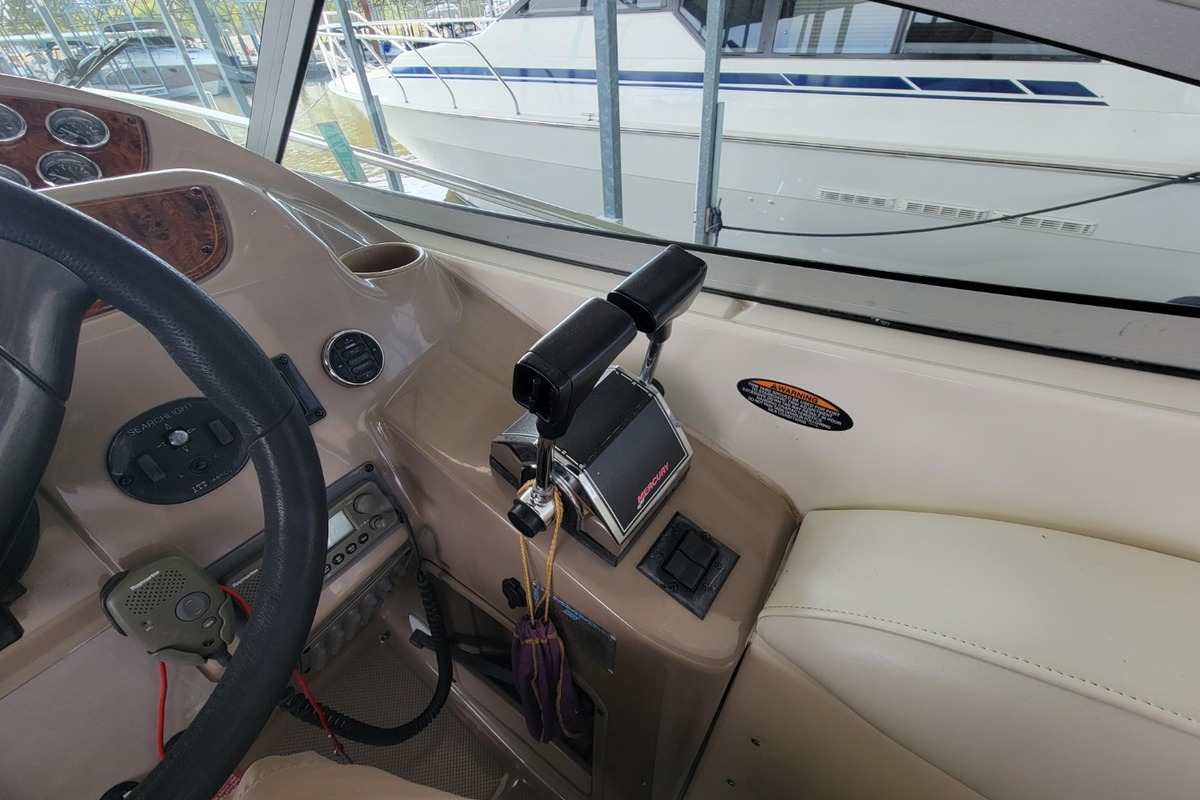 2003 Maxum 3100 SCR, 14