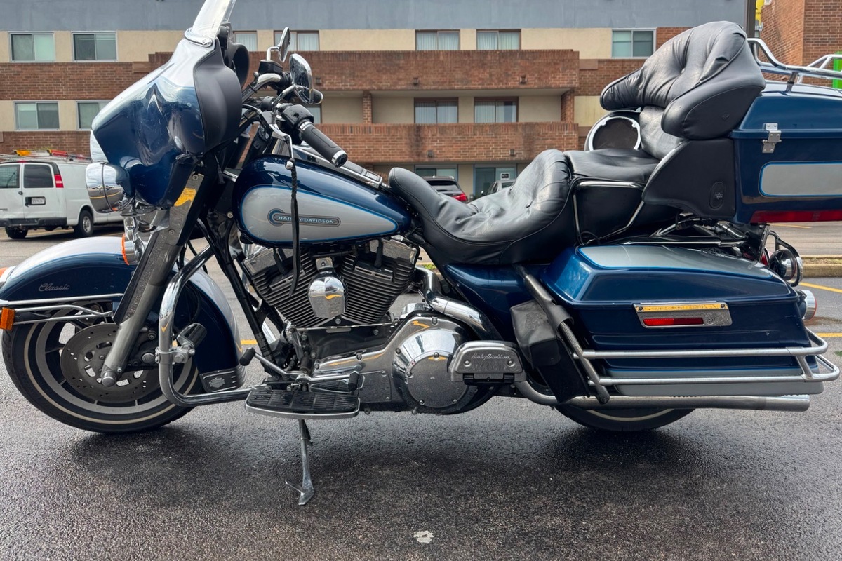 1999 Harley Davidson FLHTCI, 1