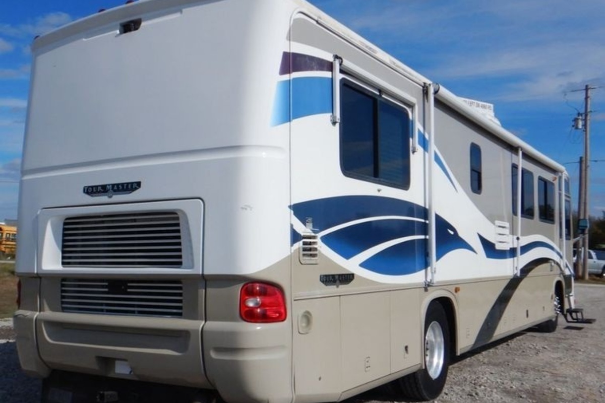 2000 Gulf Stream Spartan Tour Master, 1