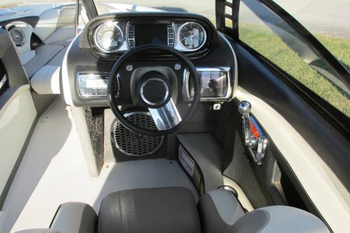 2012 Malibu Wakesetter 247 LSV, 9