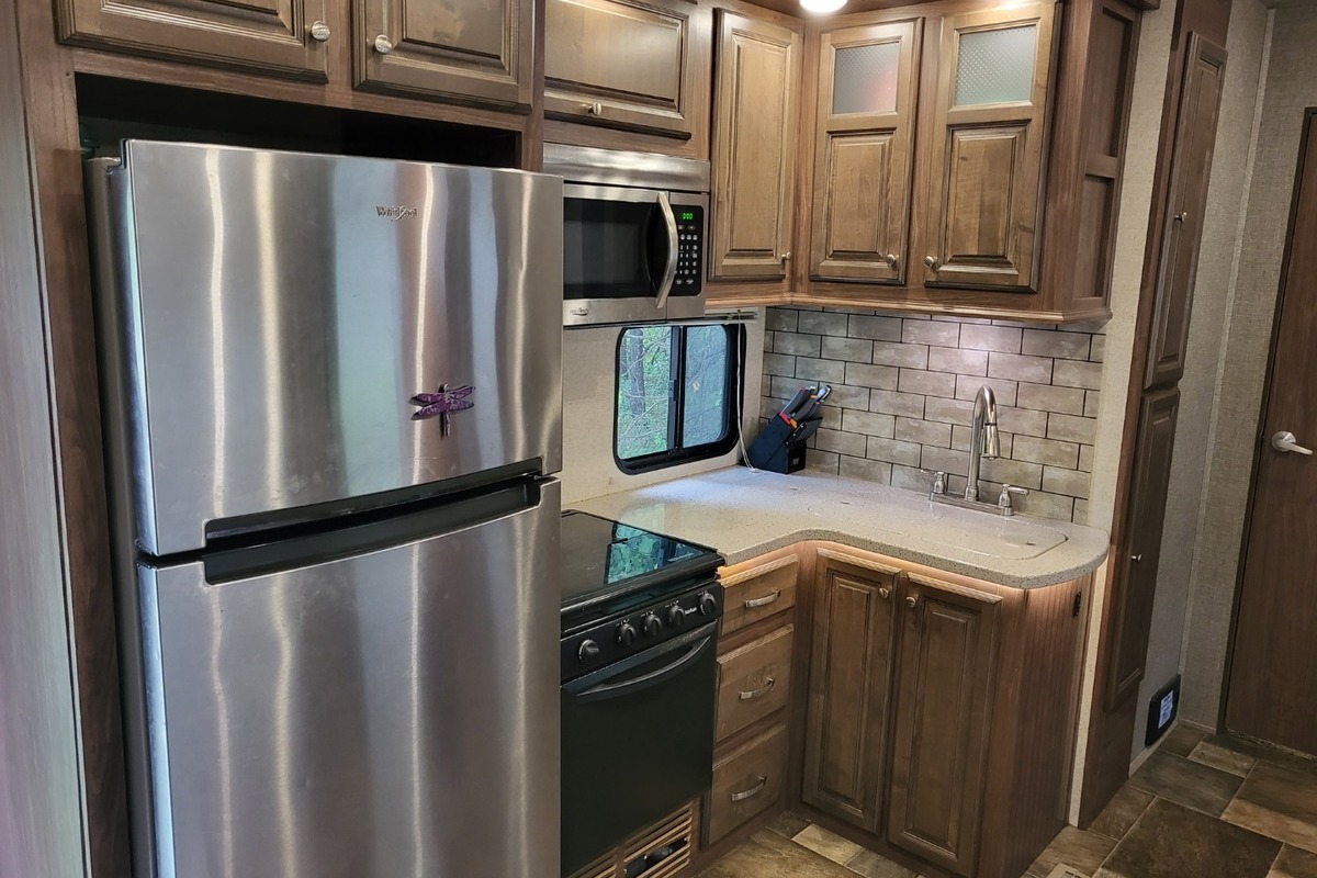 2016 Hartland Oakmont 375QB Quad Bunkhouse, 7