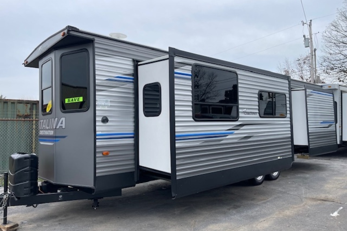 2019 COACHMEN CATALINA DESTINATION, 1