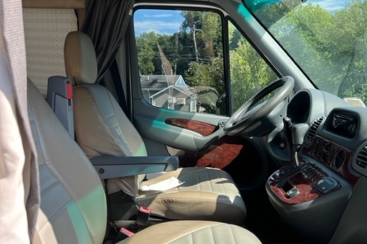2005 Dodge Sprinter Gulf Stream Vista Cruiser, 5
