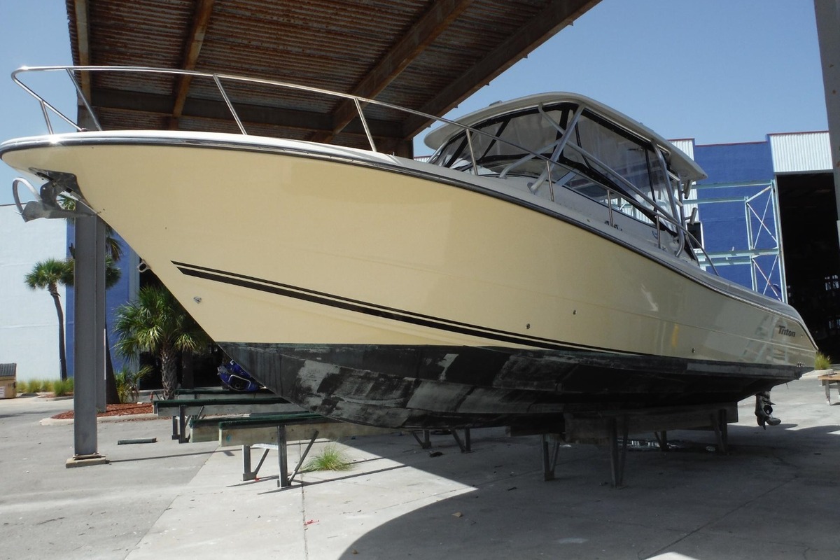 2007 Triton Boats 351 Express, 4