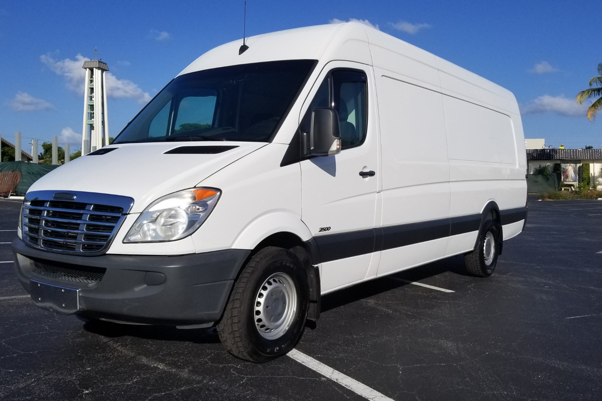 2013 Freightliner Bluetec High Top Van Sprinter 2500 in Lighthouse