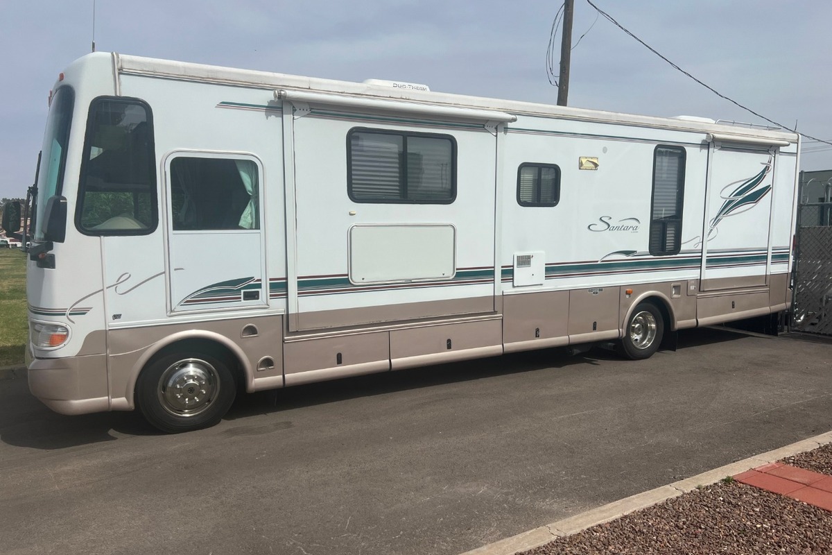 1999 Coachmen Santara, 3