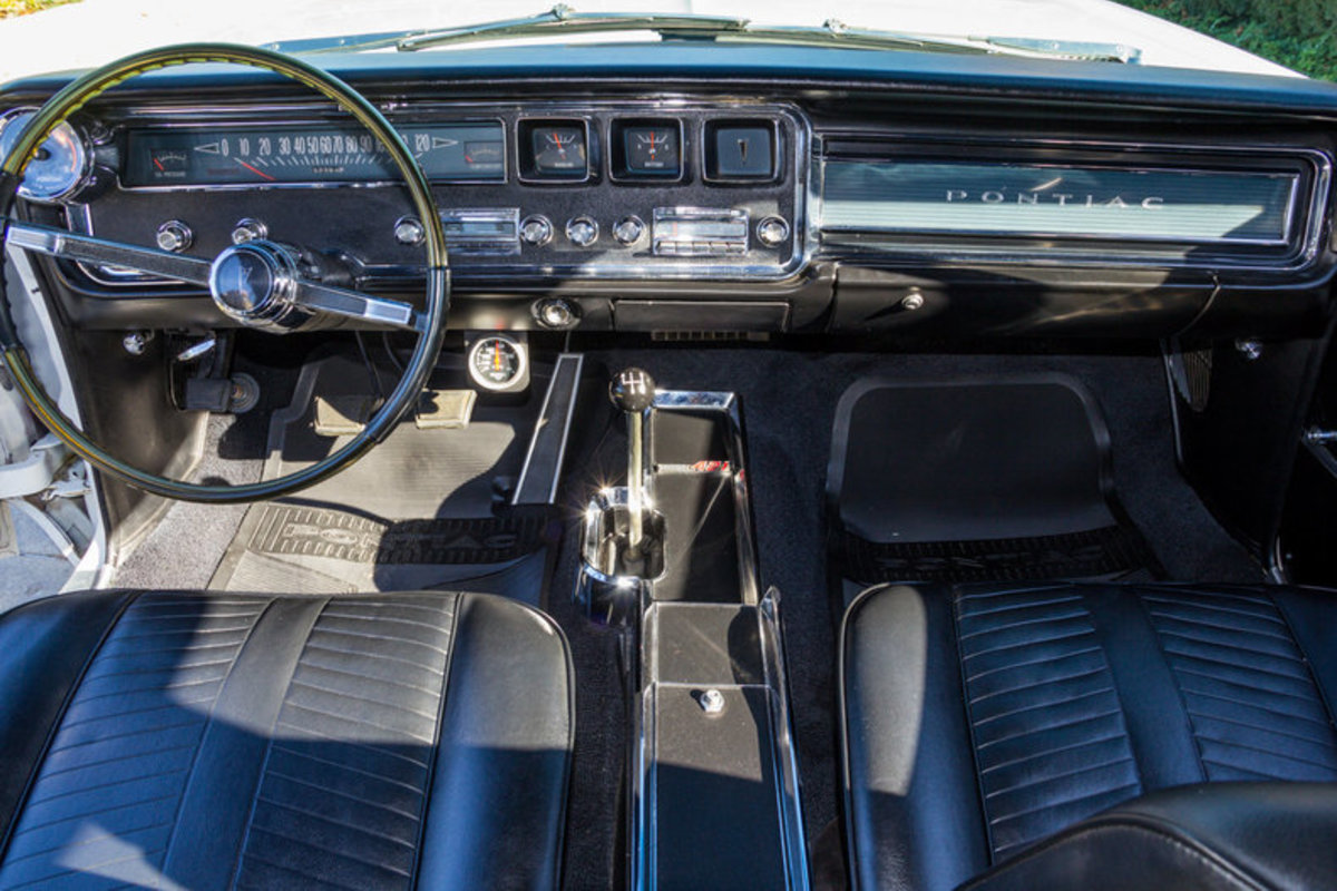 1966 Pontiac 2+2, 2