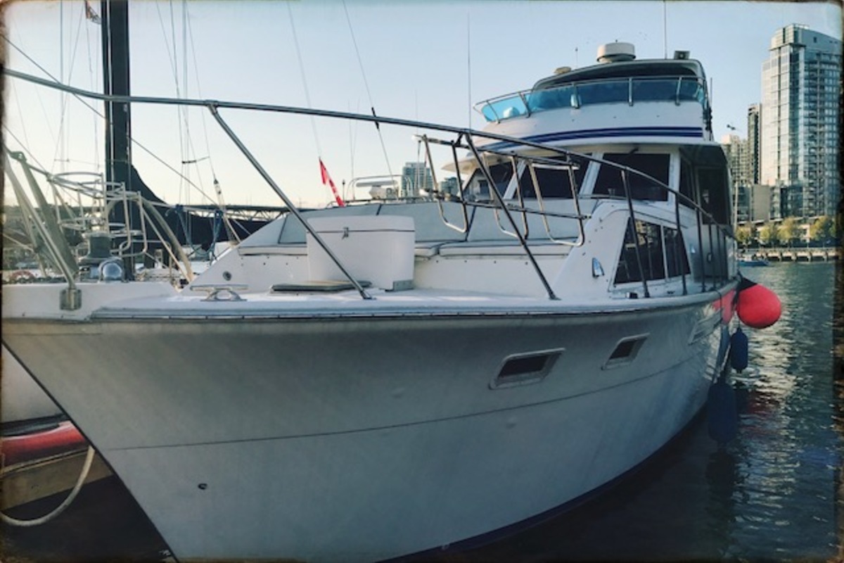 1982 Uniflite Flushdeck, 5