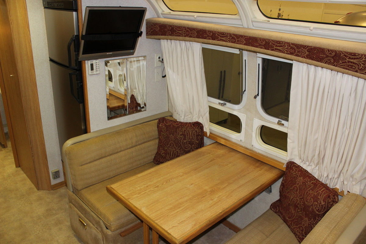 2005 Airstream Classic, 12