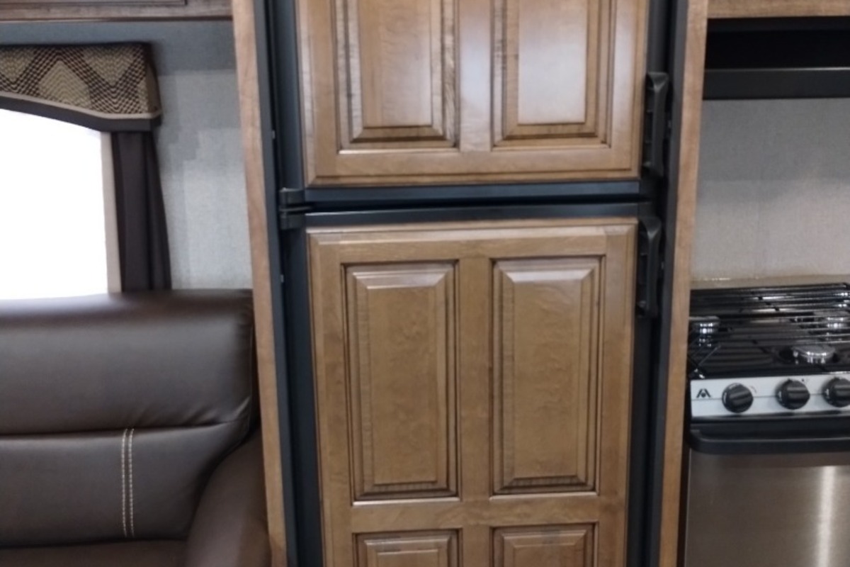 2017 Keystone Laredo Super - Lite 297SRE Excellent, 5
