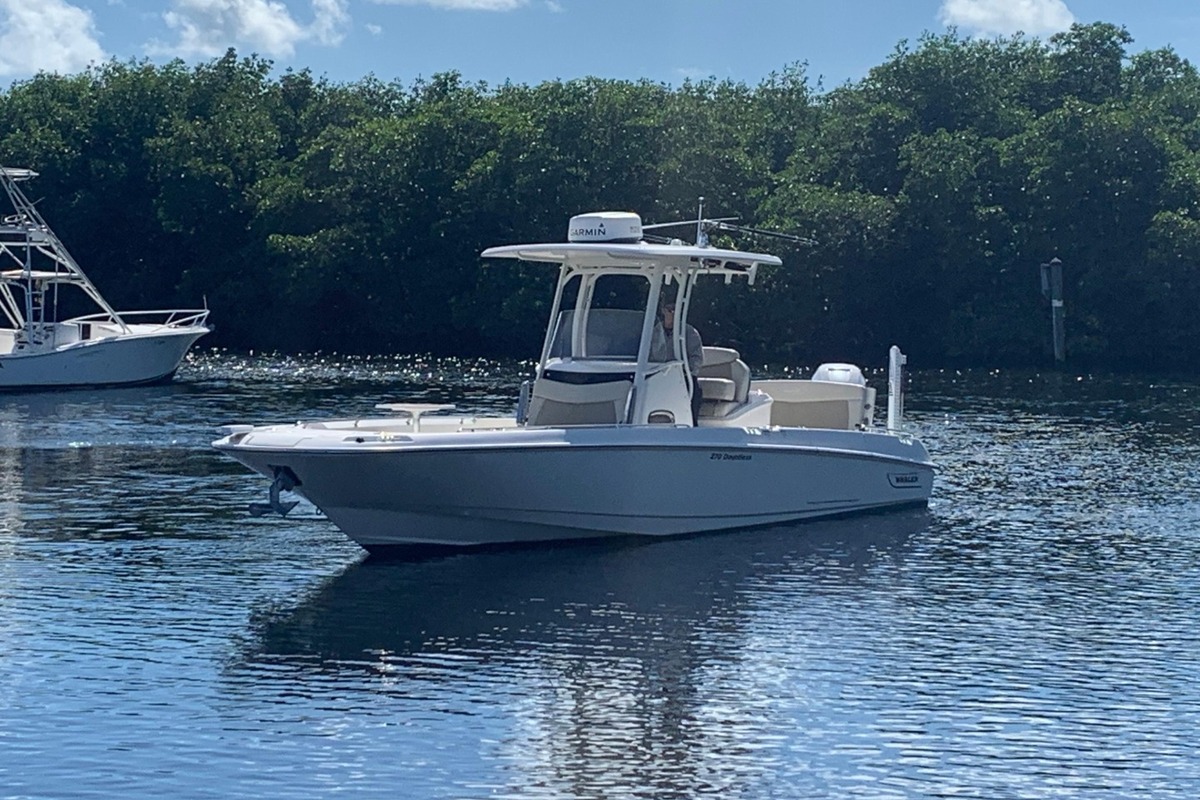 2019 Boston Whaler 270 Dauntless, 2