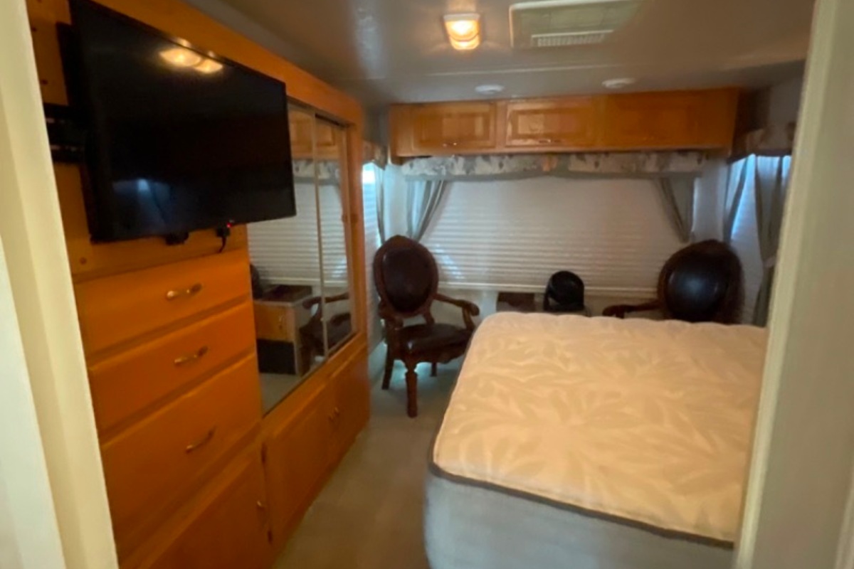 2004 R-Vision Condor 1281, 9