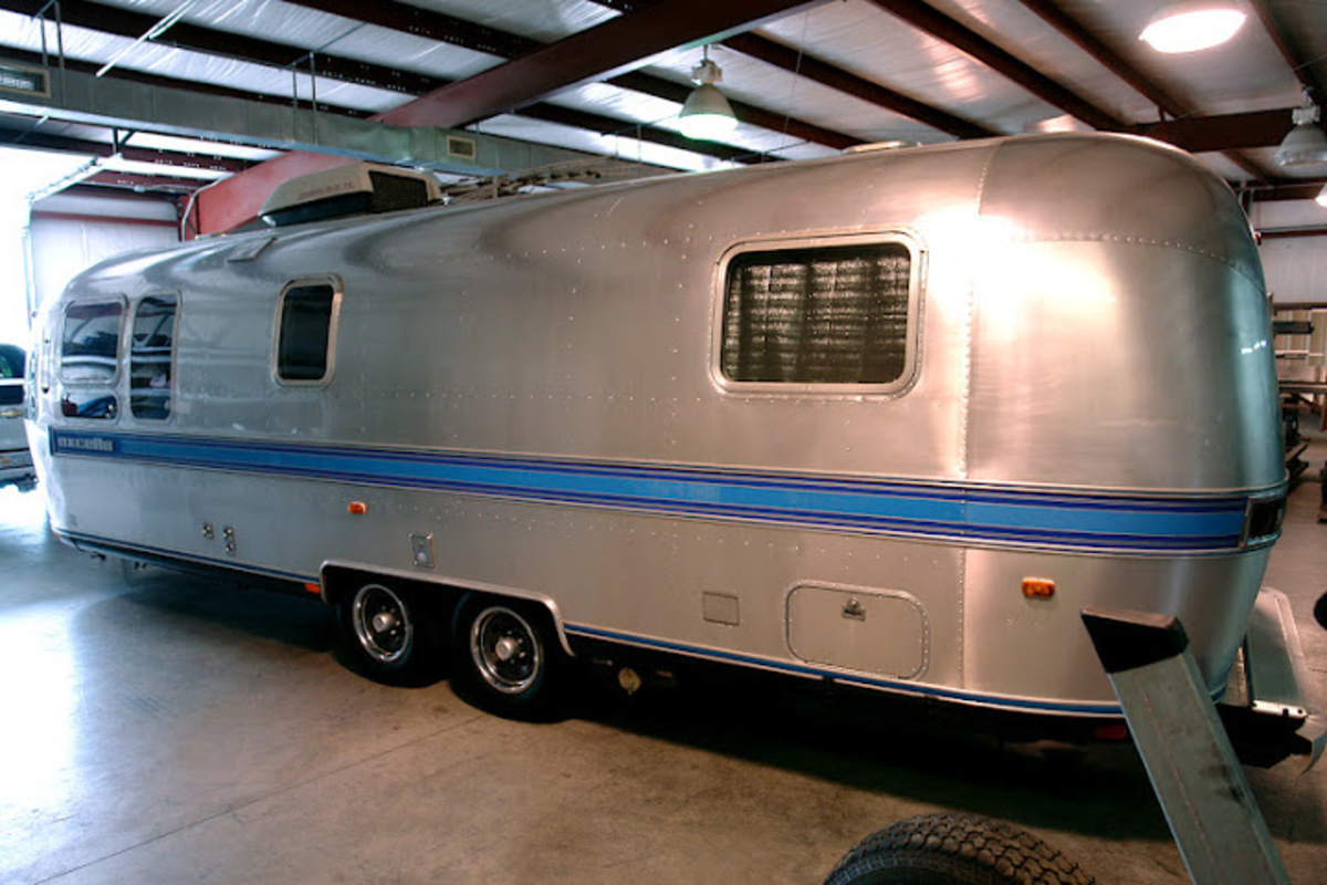 1988 AIRSTREAM Excella, 10