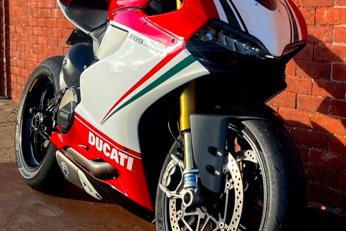 2012 Ducati Panigale S Tricolore, 4