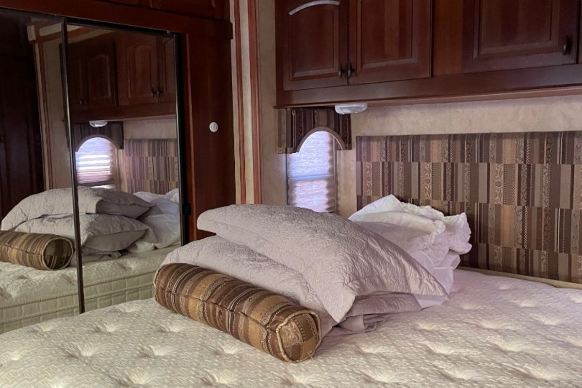 2012 Forest River Cedar Creek 40 CFL (Cottage), 11