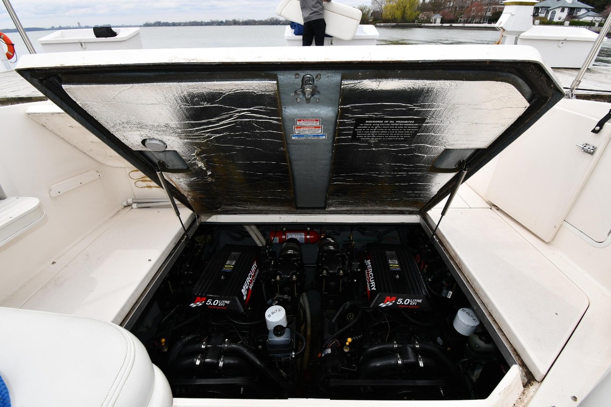 2001 Sea Ray 290 Sundancer, 41