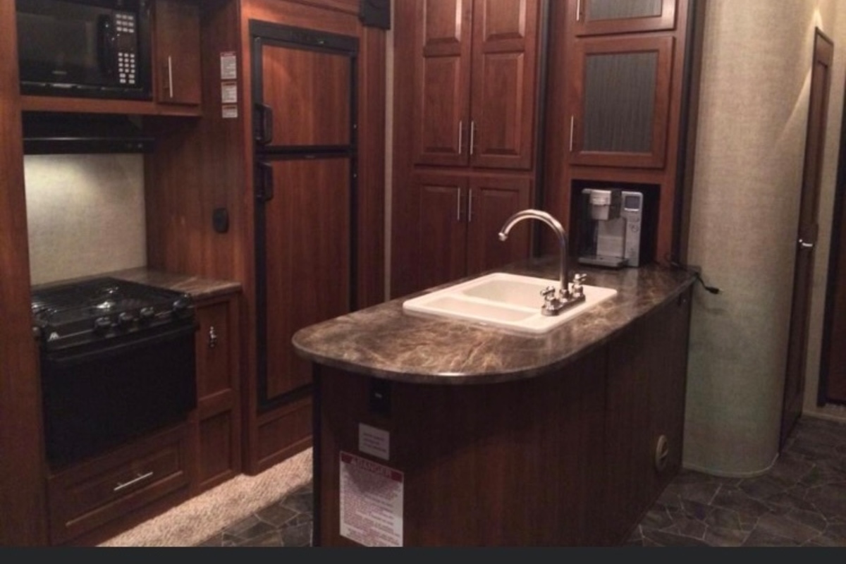 2014 Fuzion 301, 8