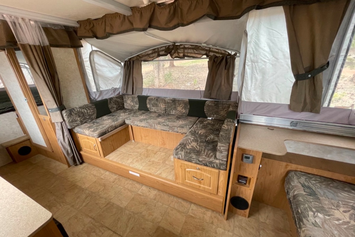 2008 Fleetwood Avalon, 18
