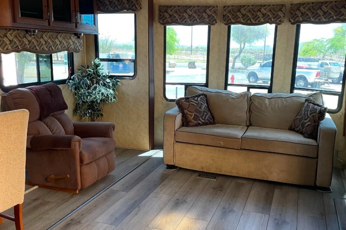 2012 Forest River Cedar Creek 40 CFL (Cottage), 7