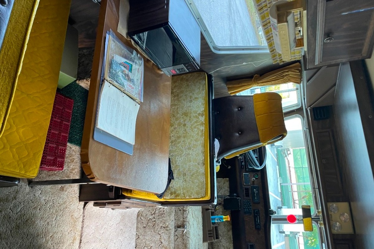 1975 Apollo R2600, 5