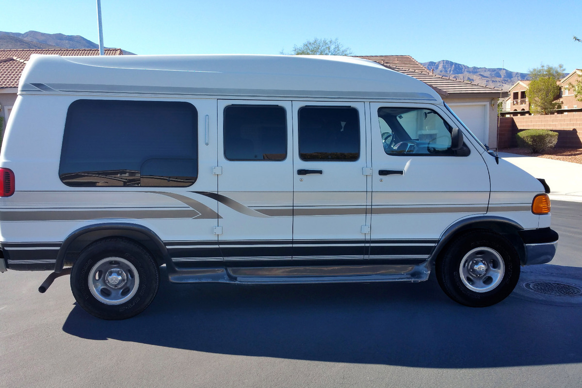 2001 Dodge Ram Van B1500, 4