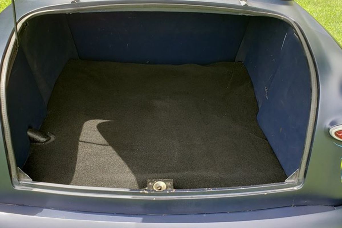 1949 Ford Shoebox Custom, 4