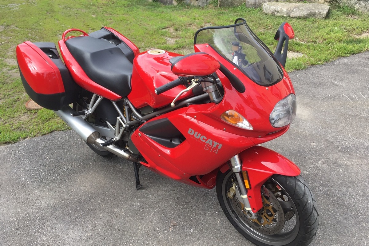 2000 Ducati ST4, 0
