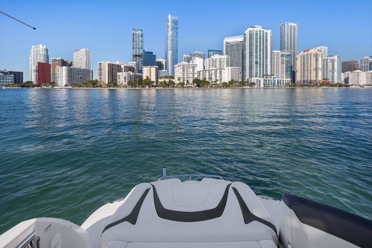 2012 Monterey 41 Sports Yacht, 22