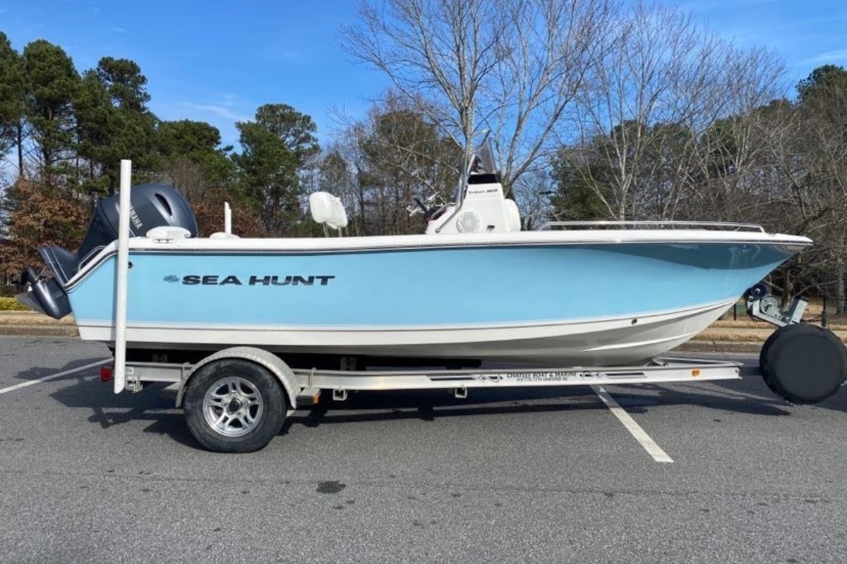2015 Sea Hunt Triton 188, 0