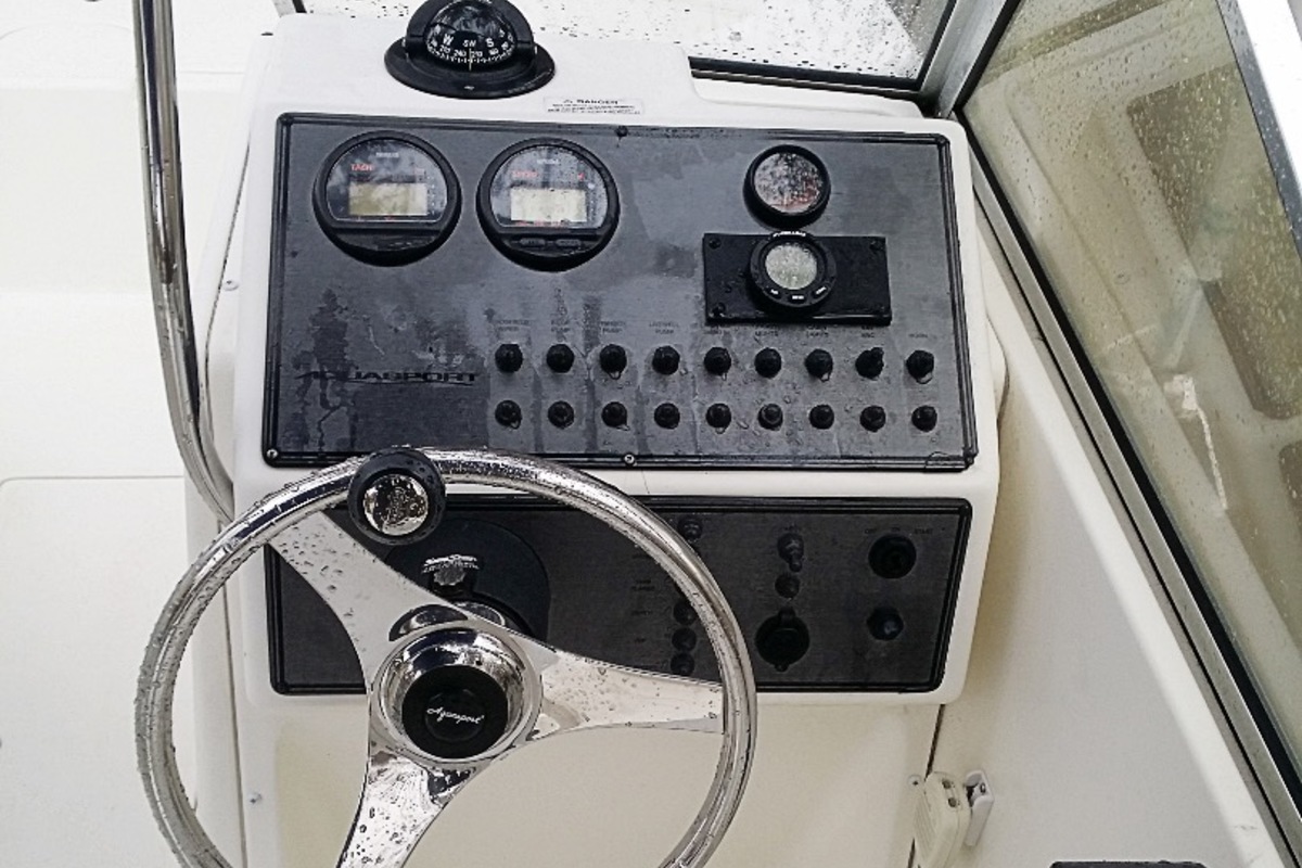 2000 Aquasport 215 Osprey Sport, 5