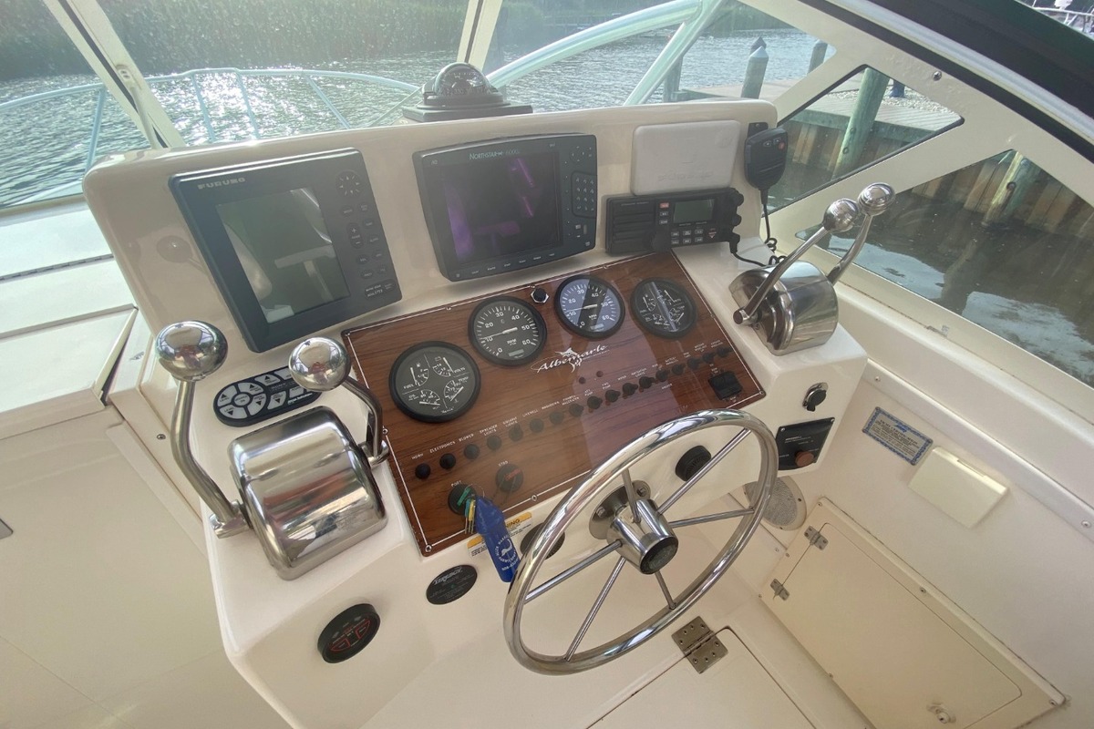 2004 Albemarle 280 Express Fisherman, 11