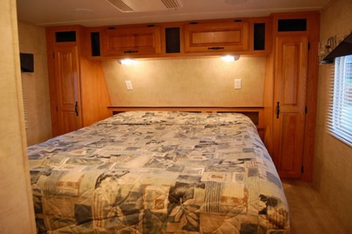 2005 Jayco Talon F33X, 4