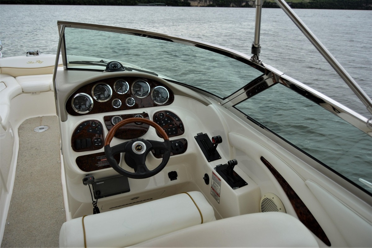 2001 Sea Ray 290 Select, 17