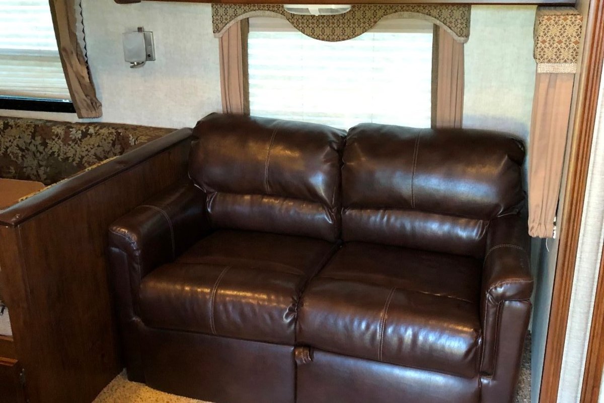 2014 Keystone Laredo 303TG, 7