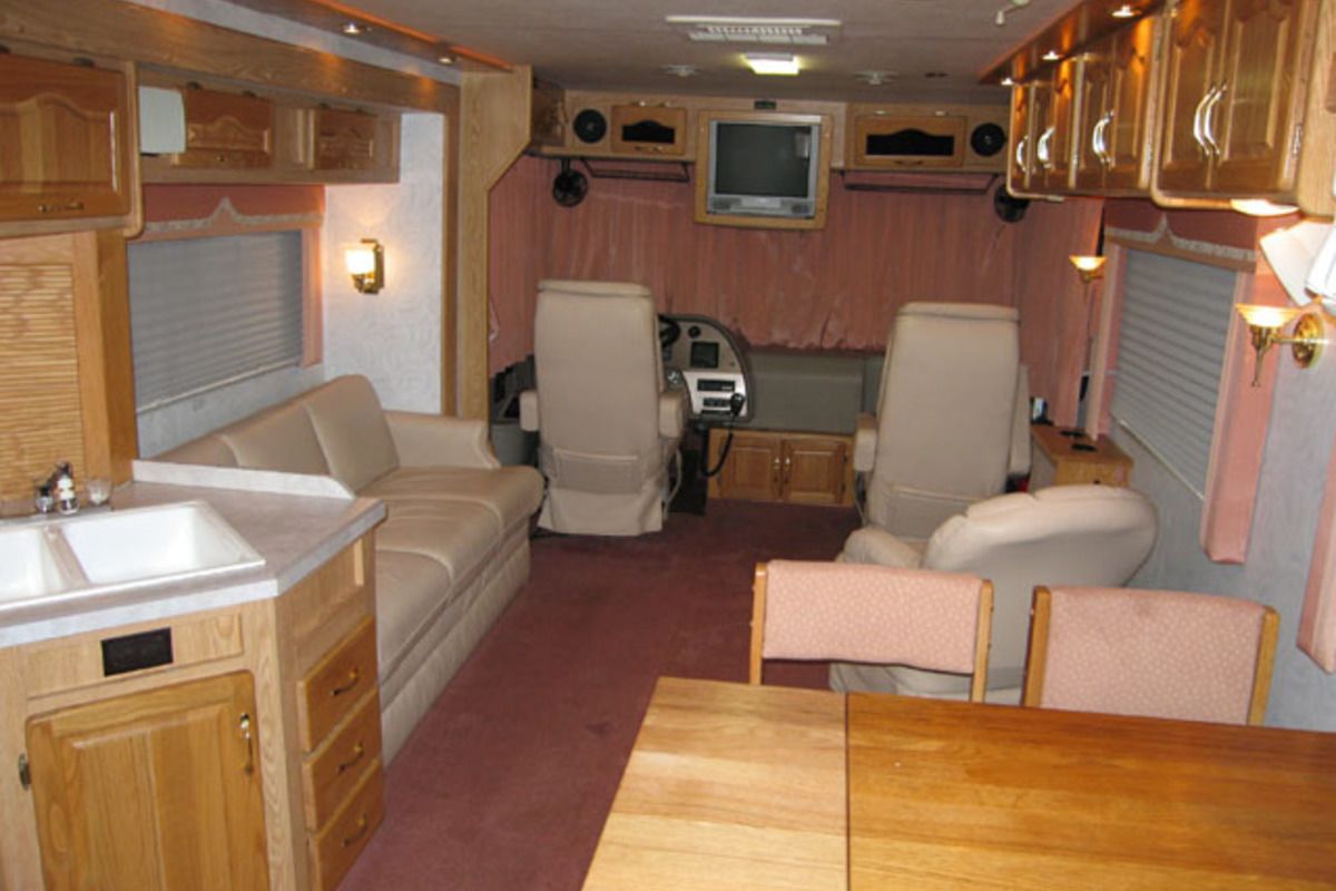 1998 Georgie Boy Cruise Master, 2