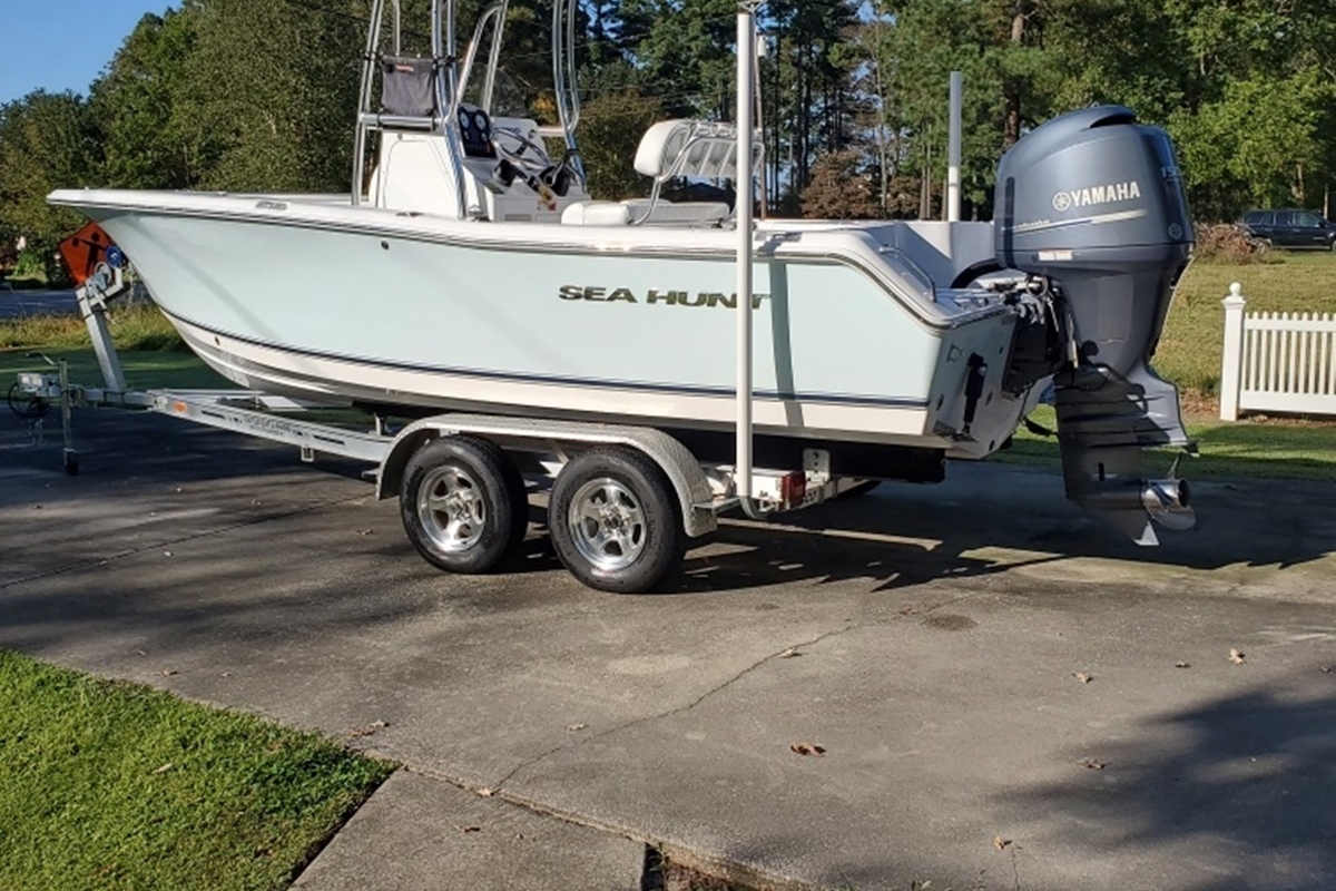 2014 Sea Hunt Triton 210, 1