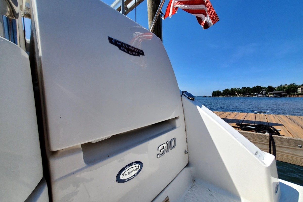2014 Chaparral 310 Signature, 5