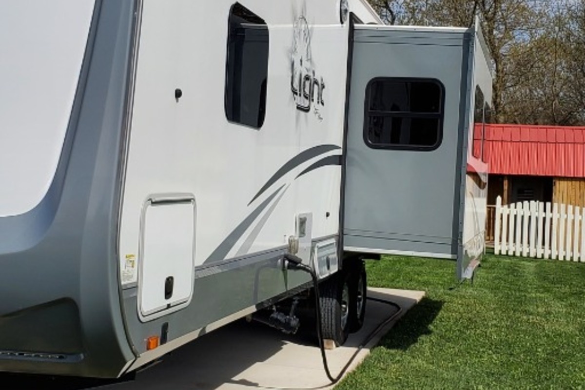2017 Highland Ridge Open Range Light LT272RLS, 2