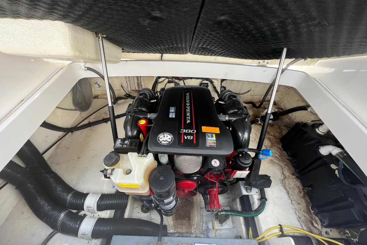 2016 Chaparral 277 SSX, 26