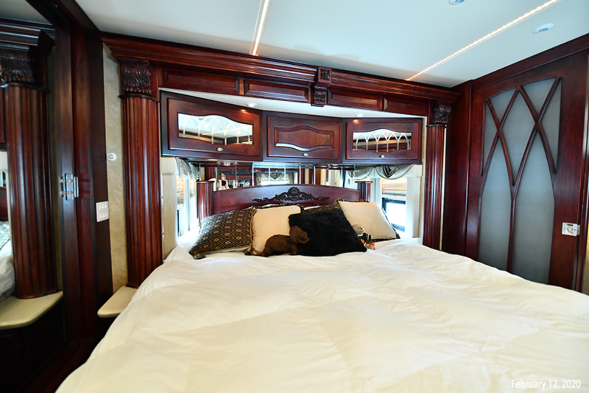 2006 Newmar Essex 4103 in Castorland, NY