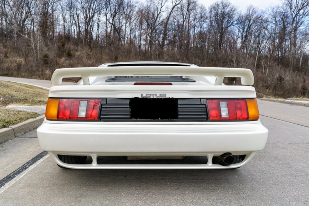 1988 Lotus Esprit Limited Edition, 7