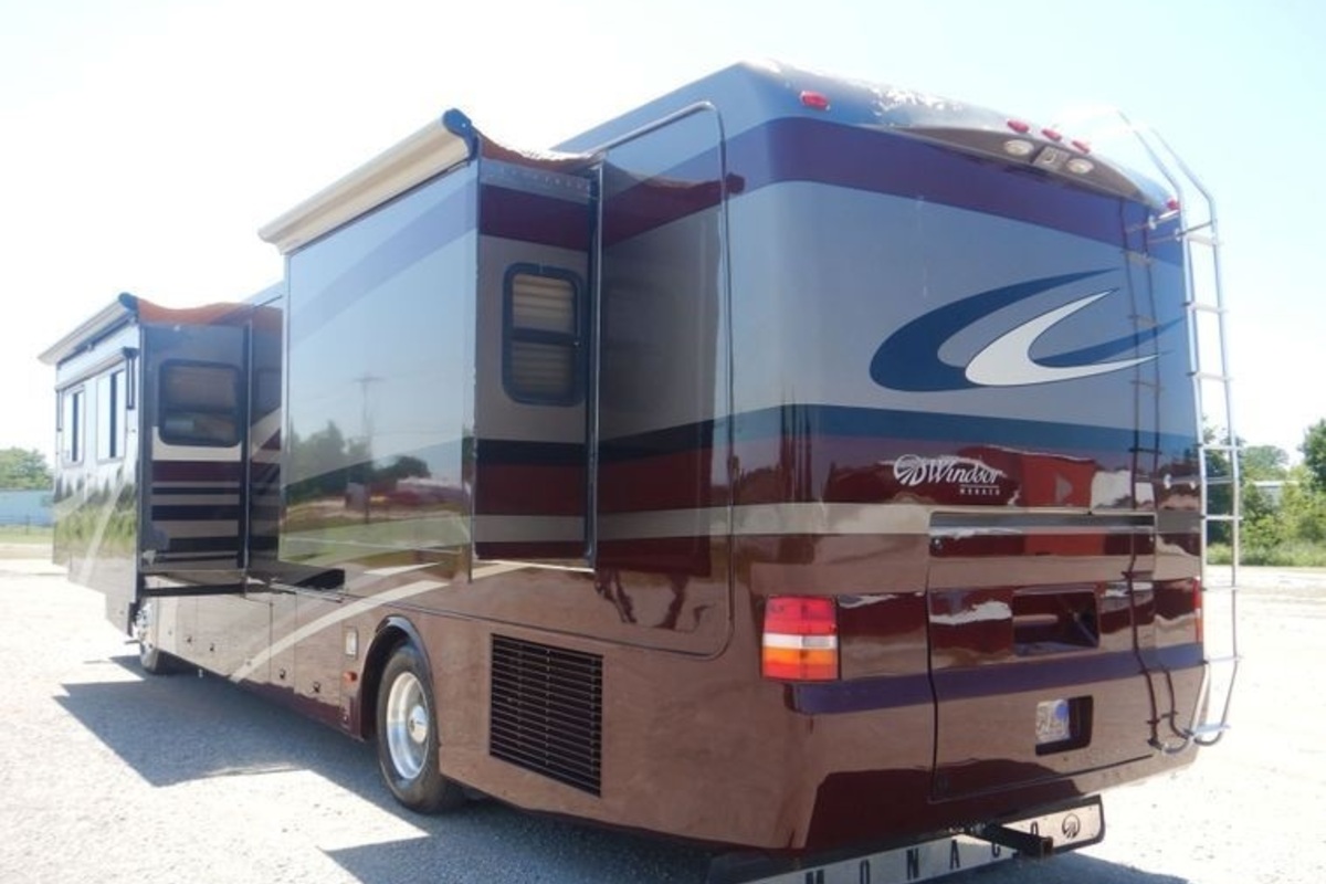 2003 Monaco Windsor 40PBDD RV, 2
