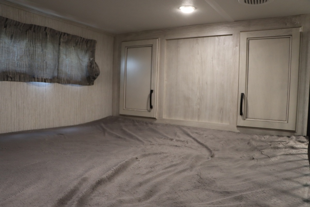 2022 Forest River Sandpiper 3440BH, 17