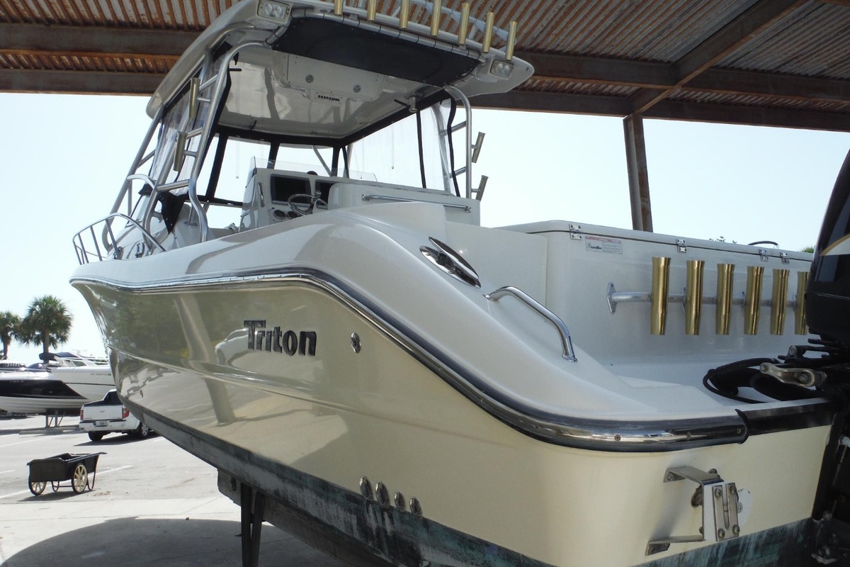 2007 Triton Boats 351 Express, 8