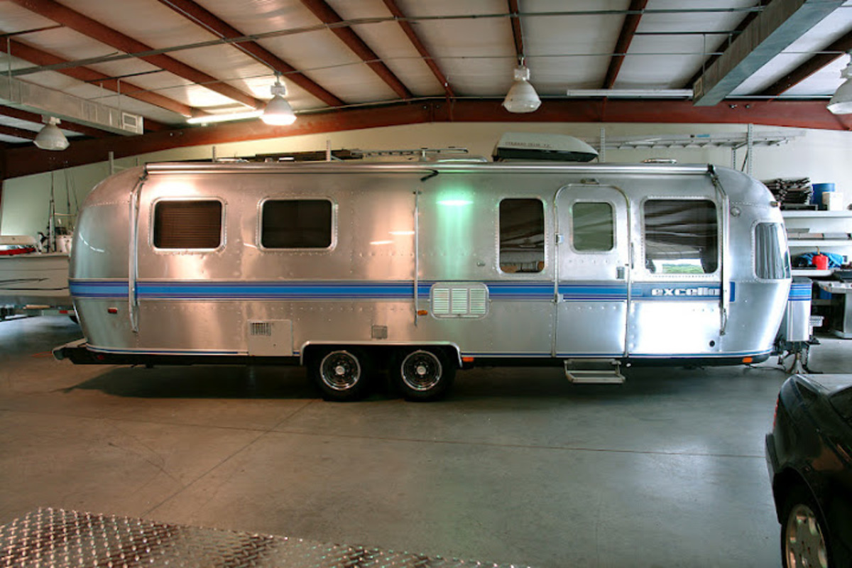 1988 AIRSTREAM Excella, 3