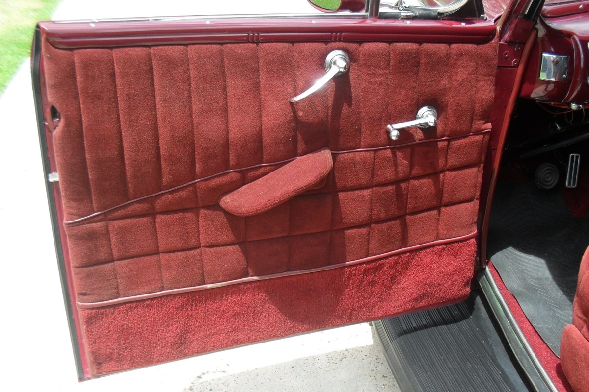 1940 Ford Deluxe Convertible, 4