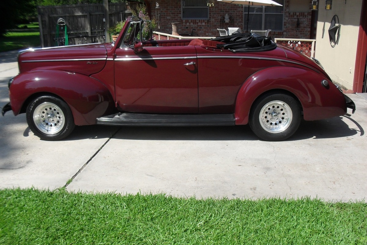 1940 Ford Deluxe Convertible, 0