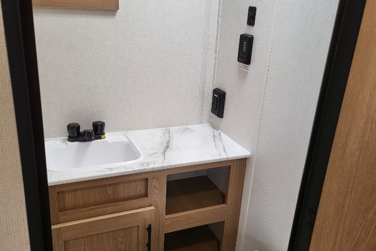 2023 New Primetime 28QBSLE Quad Bunk, 9