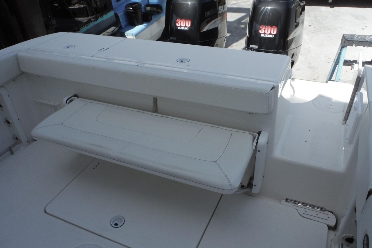 2007 Triton Boats 351 Express, 20