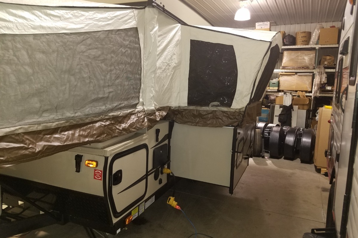 2017 Rockwood Premier 2516G, 1